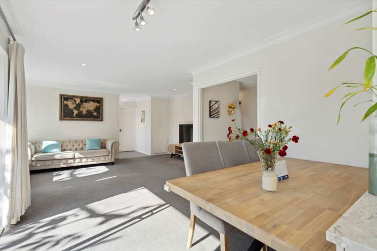 2A Heywood Crescent_3