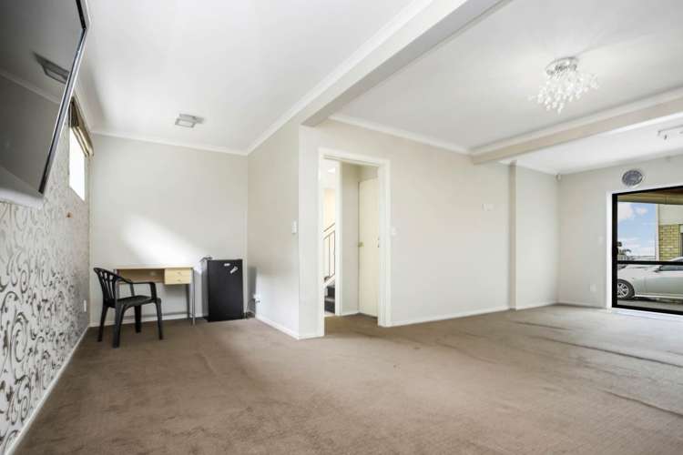 2/12 Lowburn Place Clover Park_12