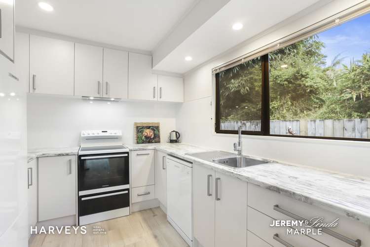 7/37a Glengarry Road Glen Eden_5