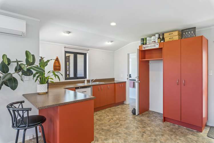 7 Adrian Grove Waikanae Beach_20