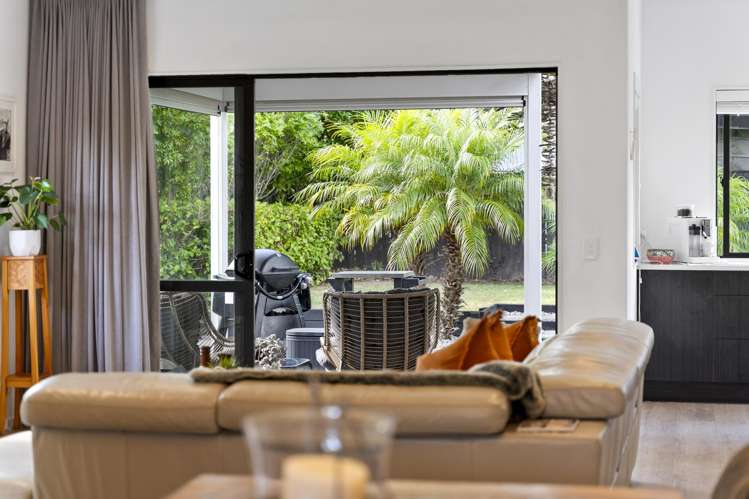 19 Pine Harbour Parade Beachlands_13