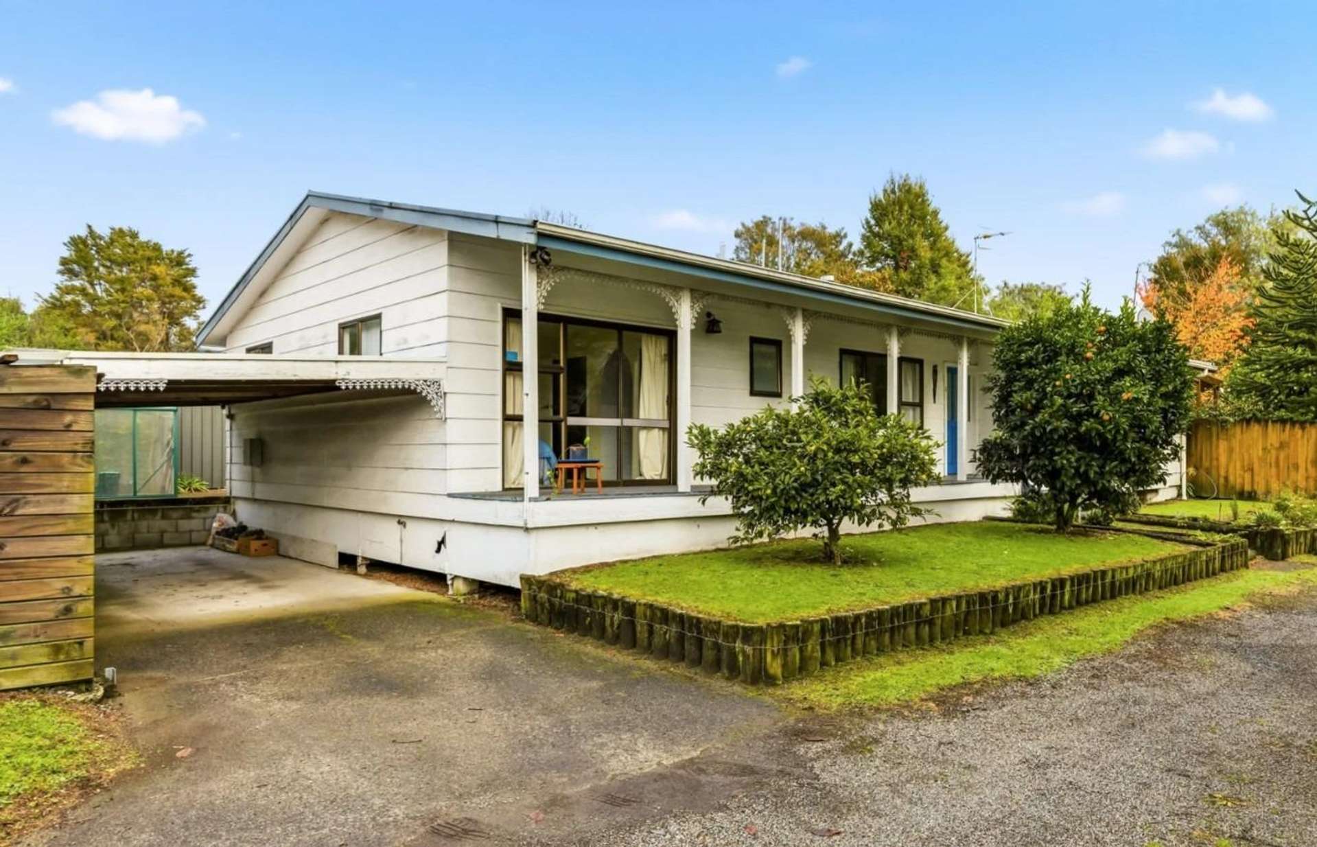 102 Taupahi Road 11211_0