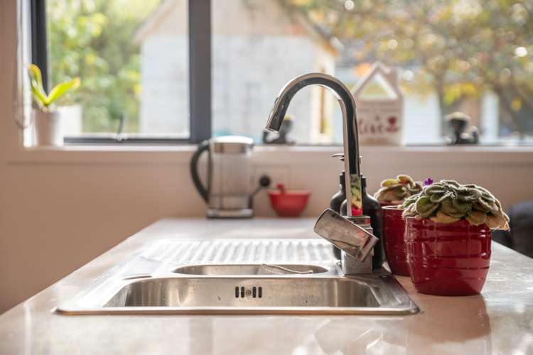 96a Larsen Crescent Tawa_17