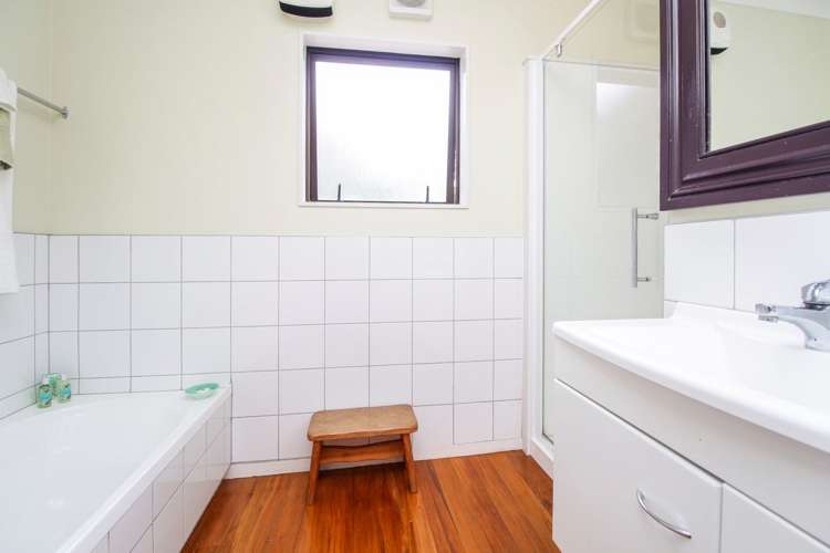 92 Woodlands Park Road Titirangi_12