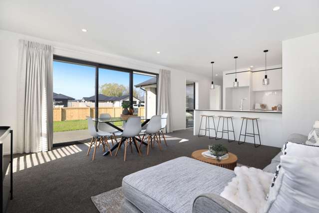 2 Orwell Way Elgin_3