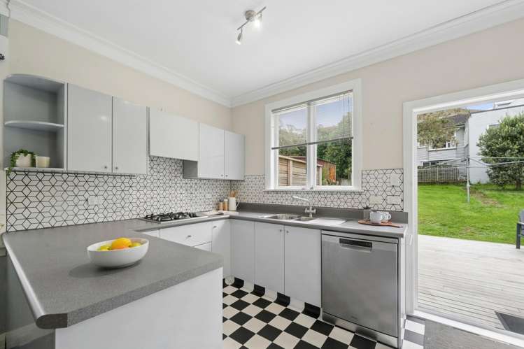 21 Burrows Avenue Karori_8