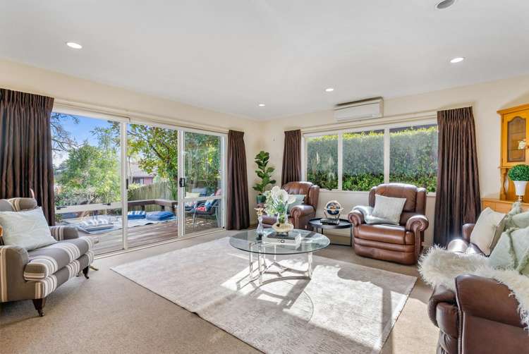 41 Headcorn Place Botany Downs_4