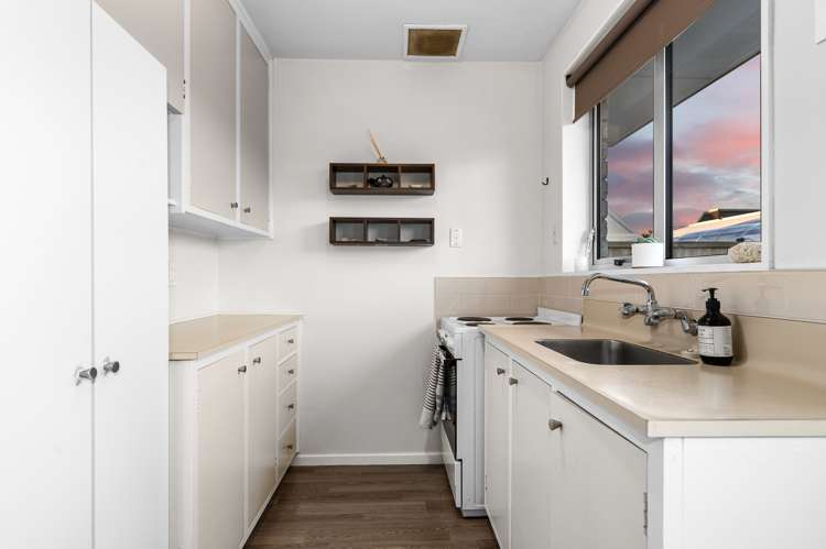 1/9 Larkhill Place Russley_6