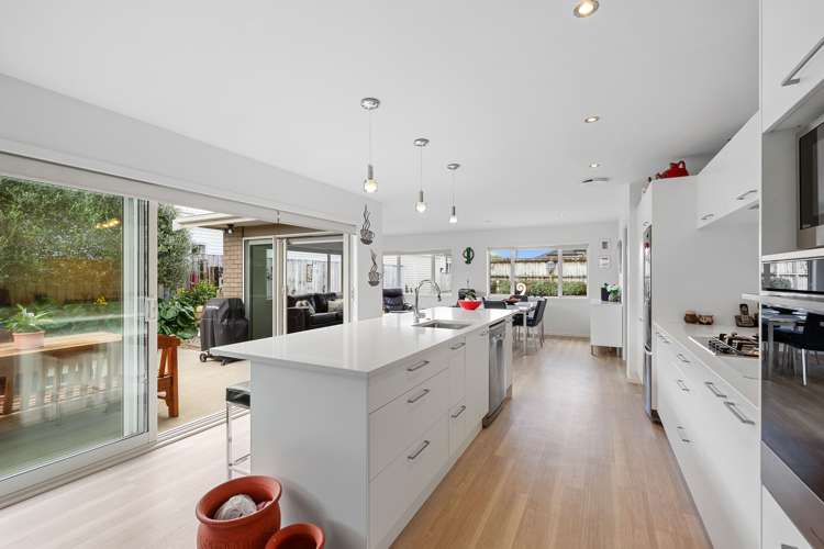 2 Rayner Way Glen Avon_1