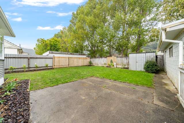 66 Strand Crescent Naenae_3