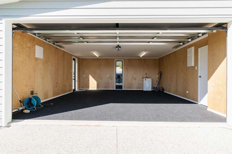 15 Trudi Place Green Island_21