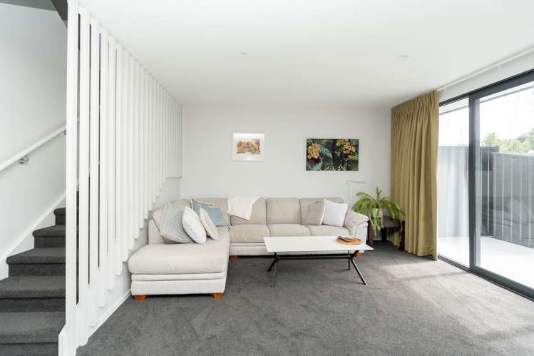 2/100 East Street Enderley_1