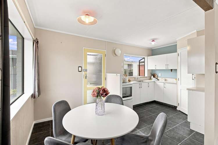14 Warwick Place Springvale_4
