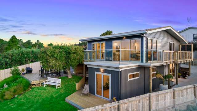 17 Moffat Road Red Beach_1