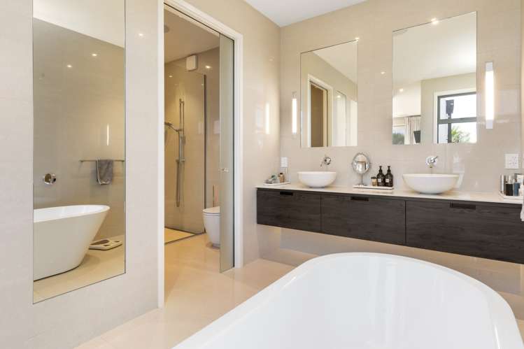 8 Avery Place Redcliffs_15