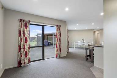 8 Grace Way_3