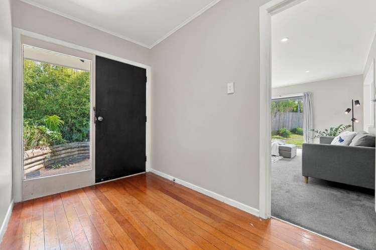 4 Lympne Lane Mangere_21