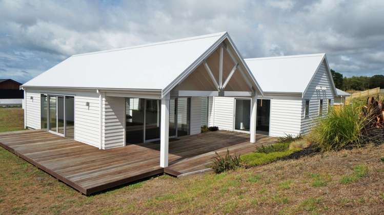 68 Stace Hopper Drive One Tree Point_1