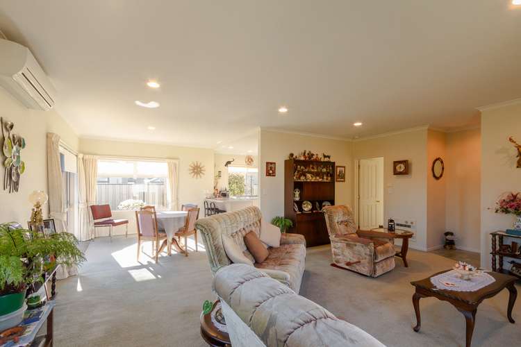 8 Ellerslie Place Taradale_5