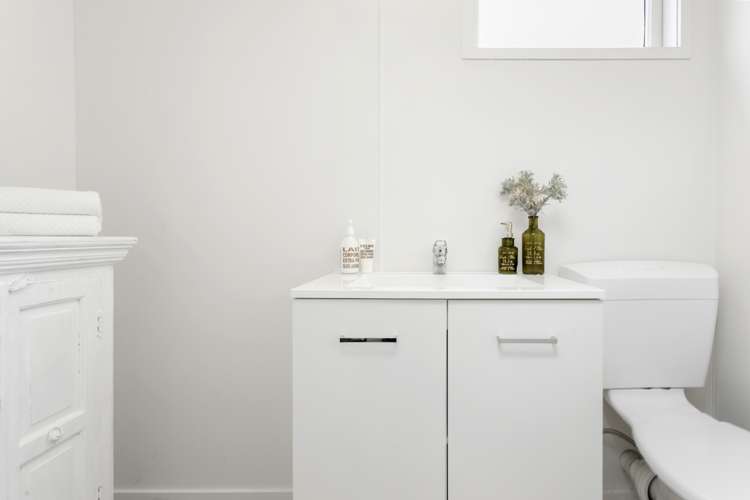 7 Hostel Access Road Eastern Beach_18