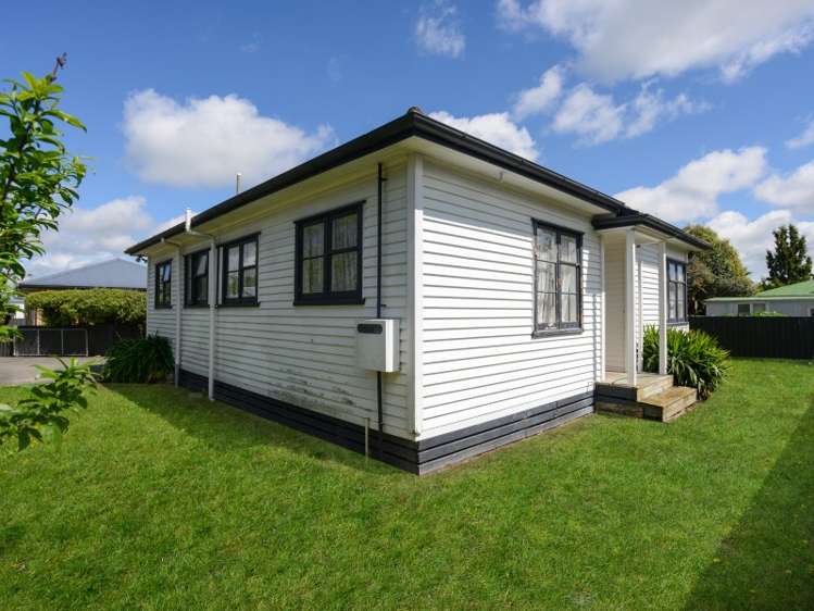 618 Park Road South Akina_10