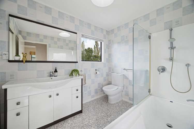 137 Okere Road Okere Falls_15