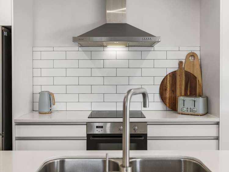 60 Intrepid Crescent Beachlands_7