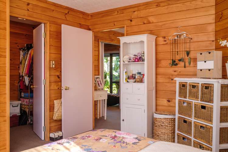 22 Ruru Avenue Lytton West_15