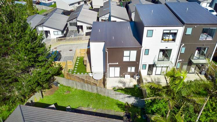 8/105 Hobsonville Road West Harbour_24