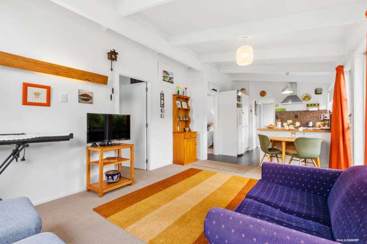 1/114a Kervil Avenue Te Atatu Peninsula_6