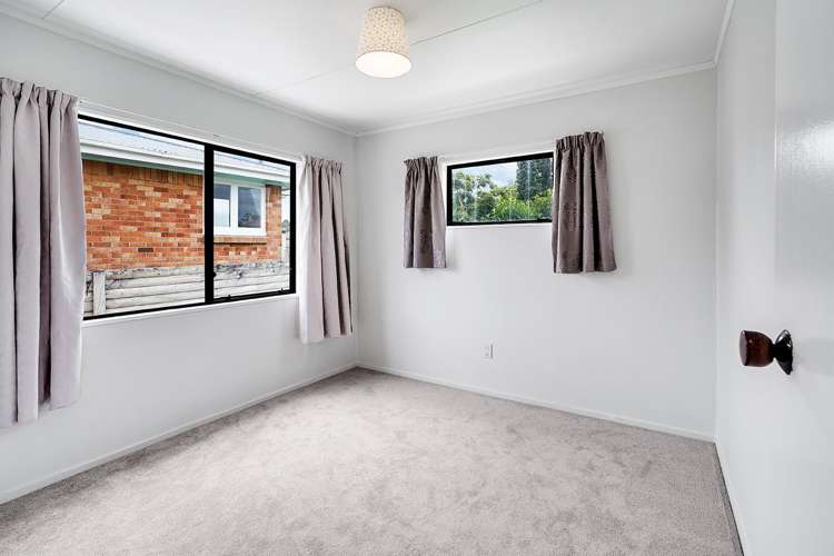 21A Southsea Crescent Silverdale_9