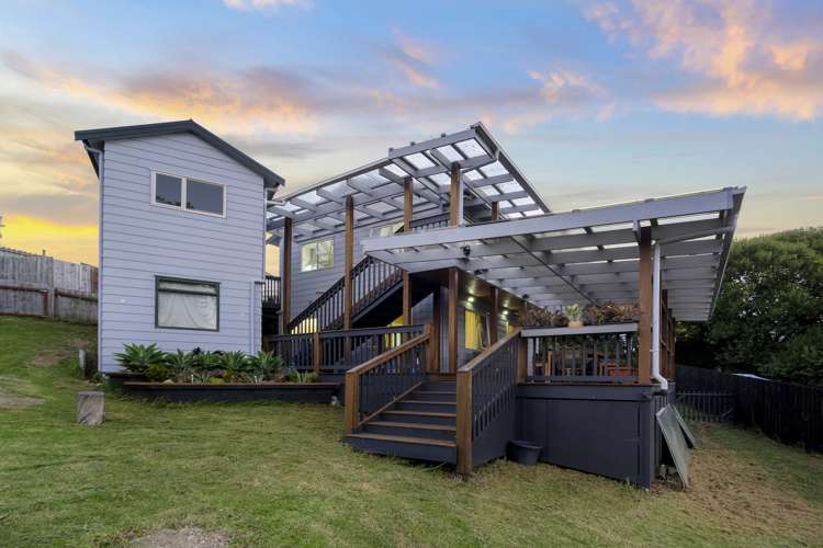 2/97 Taurus Crescent Beach Haven_15