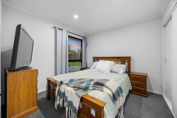 1347 State Highway 16 Waimauku_17