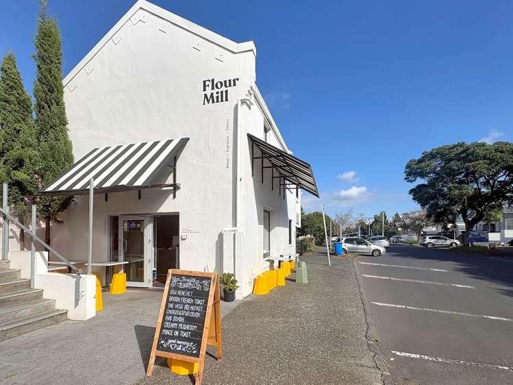 Queen Mary Avenue Epsom_10