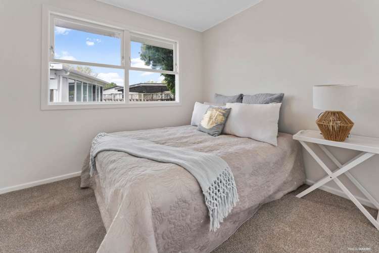 6 Clutha Crescent Clover Park_9