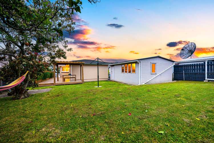 23 Dundee Place Blockhouse Bay_16