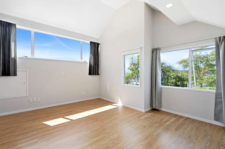 63 Parr Terrace Castor Bay_11