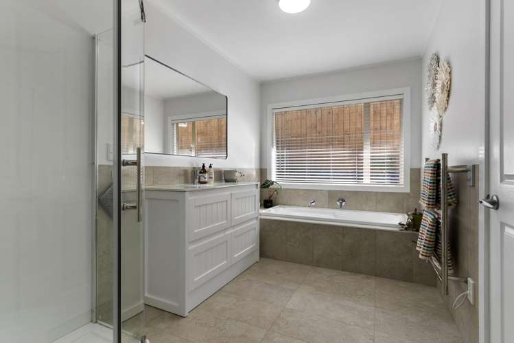 12 Kentia Way Somerville_19