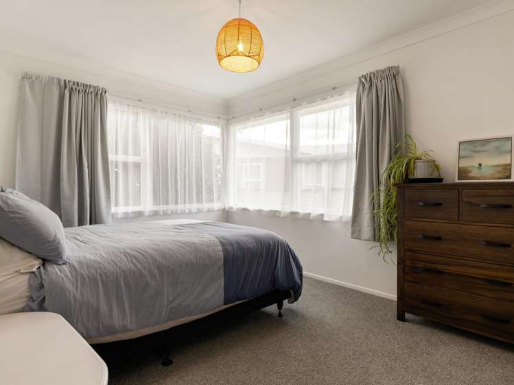11 Forth Crescent Glenview_9