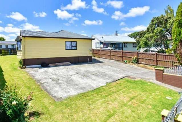 1 Caserta Place Clover Park_2