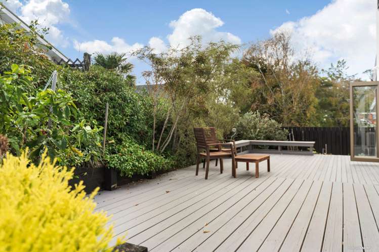 2/102 Manhattan Heights Glendene_13