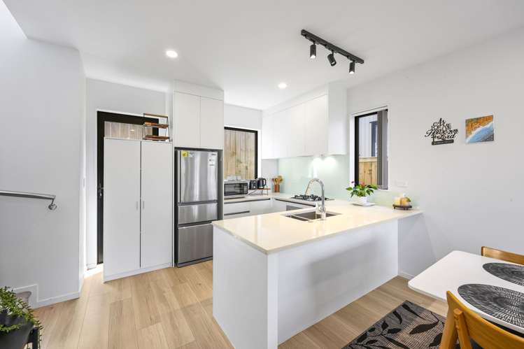 2/39 Lyndhurst Road Te Atatu South_11