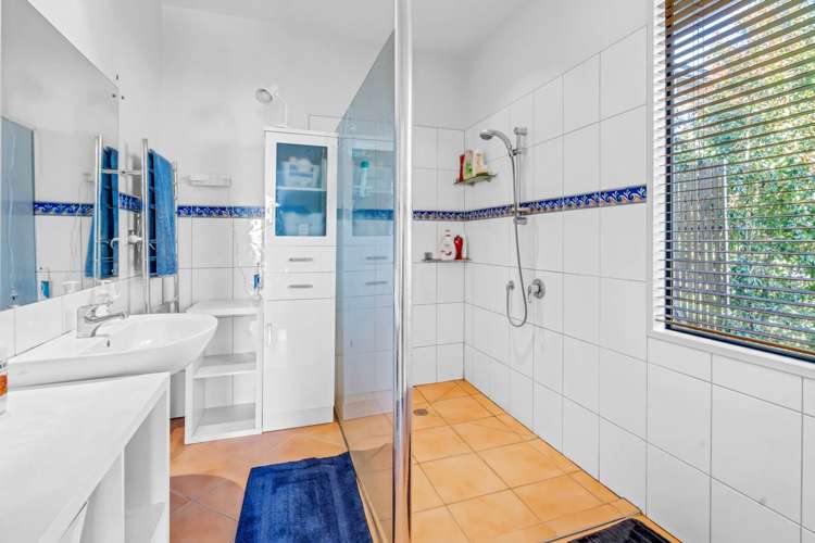 15a Te Papa Road Kawakawa Bay_17