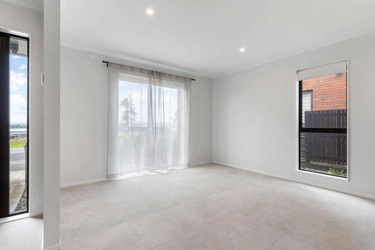 58 Clark Road Hobsonville_10