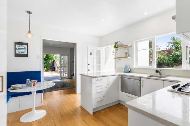 2/23 Seaview Avenue Northcote_2