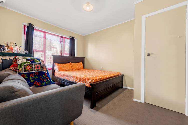 23 Tindall Crescent Otara_7