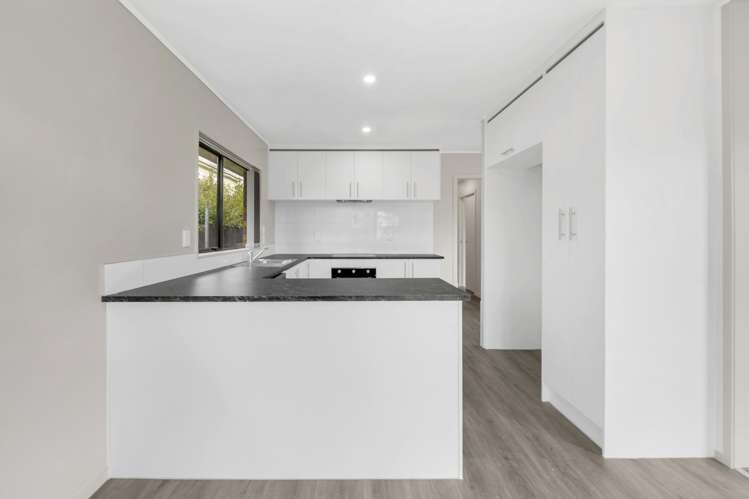 1/3 Kelvin Road Papakura_11