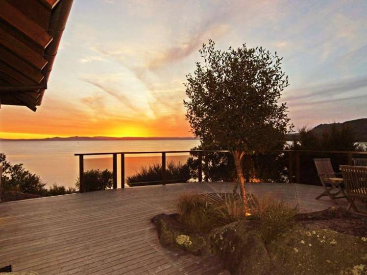 22 Whakamoenga Point Acacia Bay_7