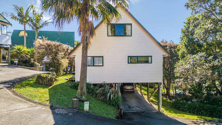 27 Brookvale Park Stanmore Bay_25