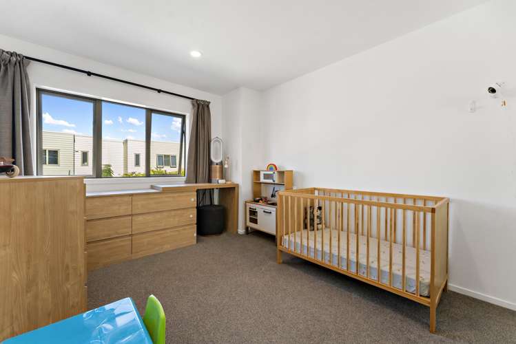 13/21 Hunters Park Drive Three Kings_11